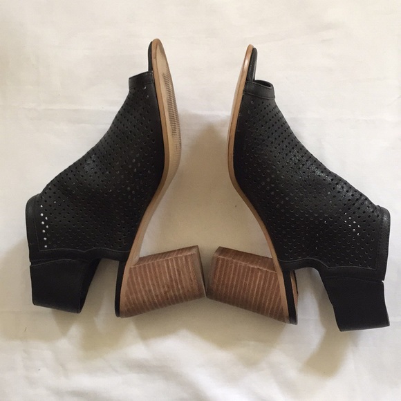 Steve Madden Suzy Perforated Black Leather Heels - Picture 4 of 8